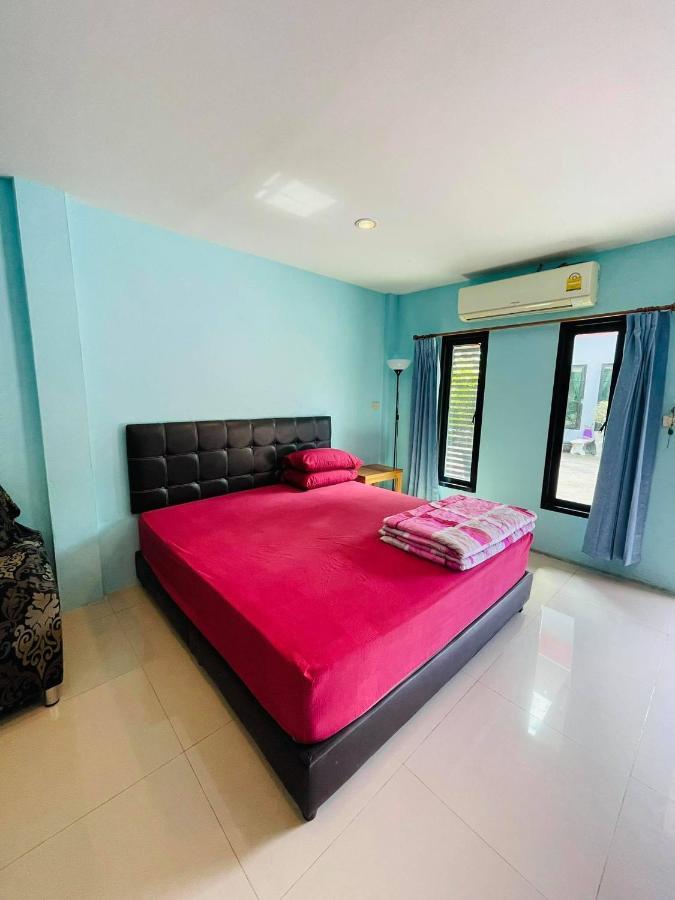 Hotel Baan Sri Family Kabin Buri Exterior foto